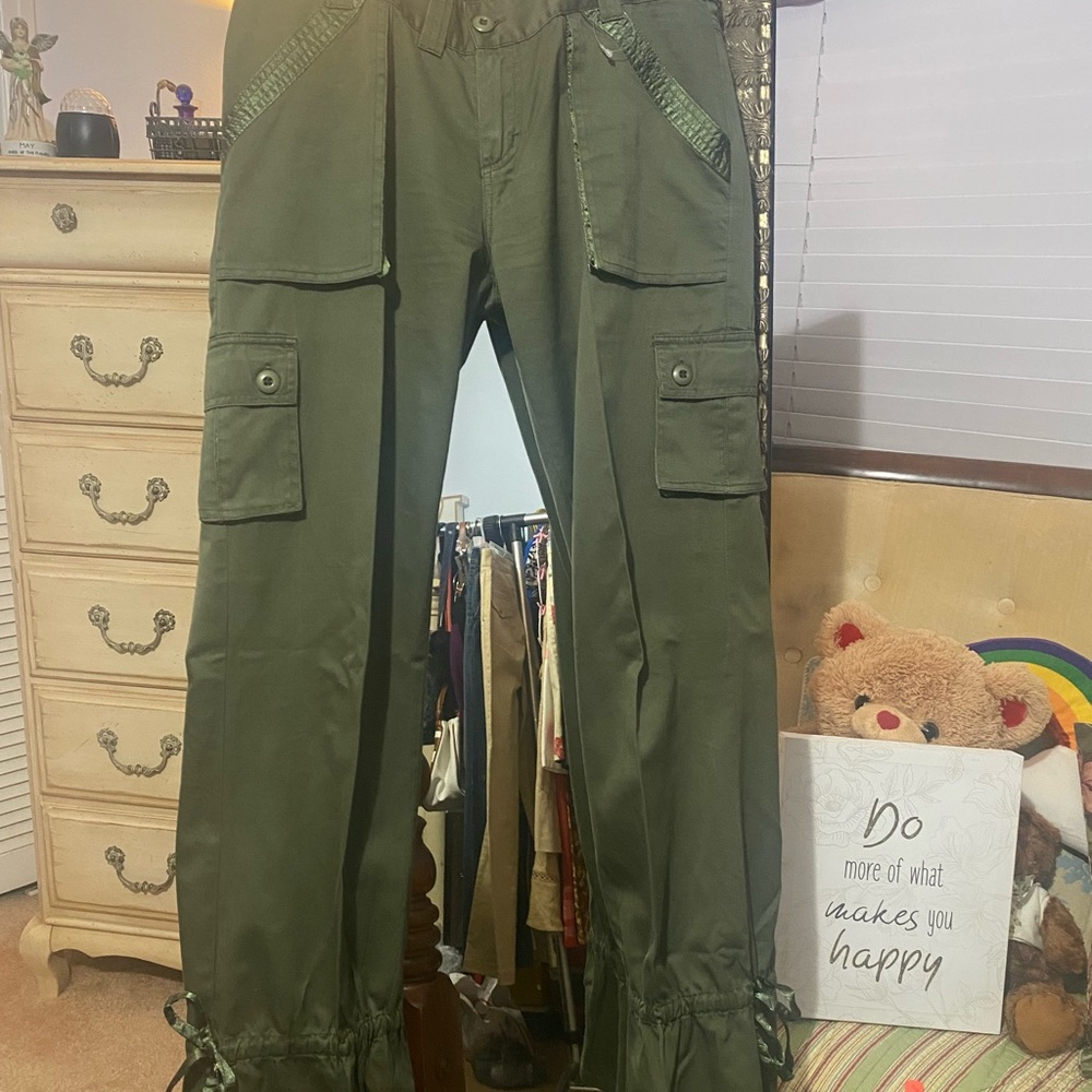 Billabong army, green fat in detail pants